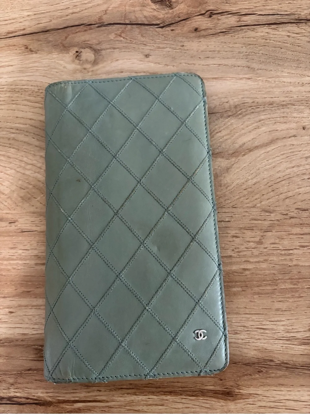 CHANEL Quilted Leather Card & Key Holder - Sage Green